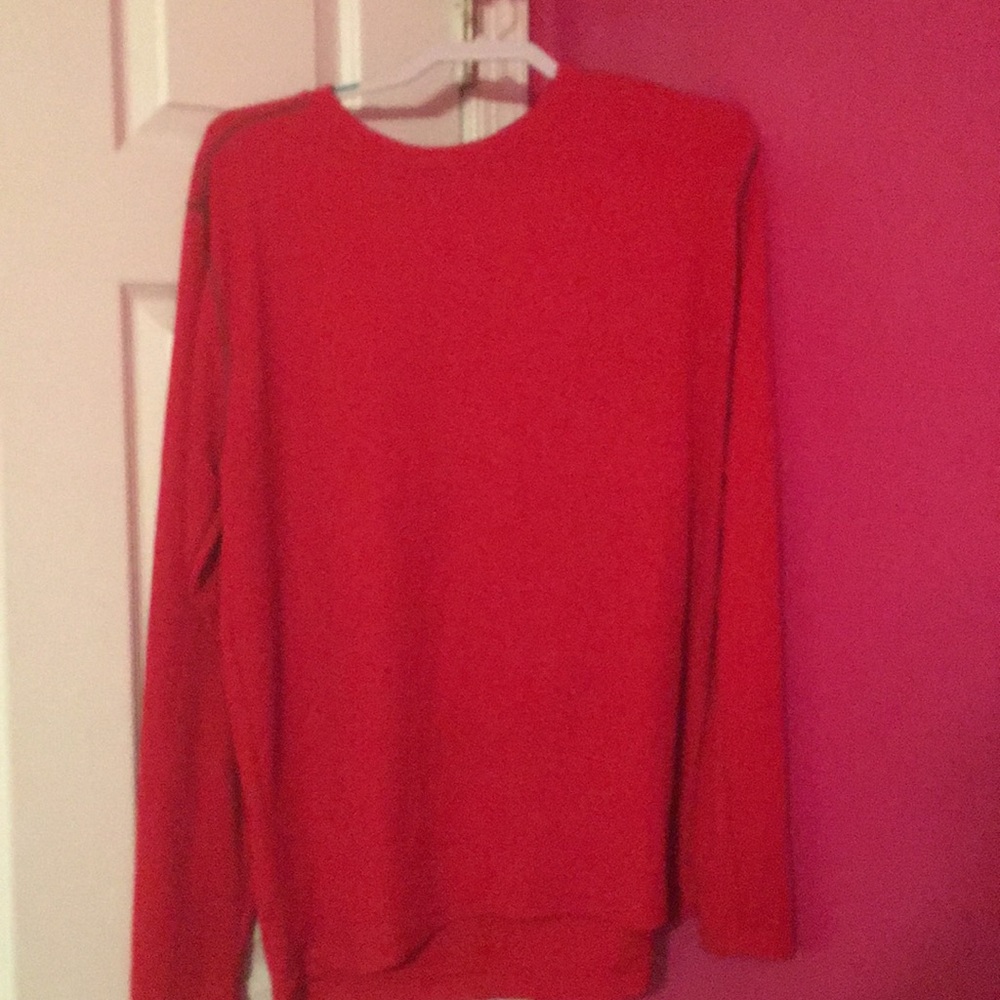 Men’s red shirt